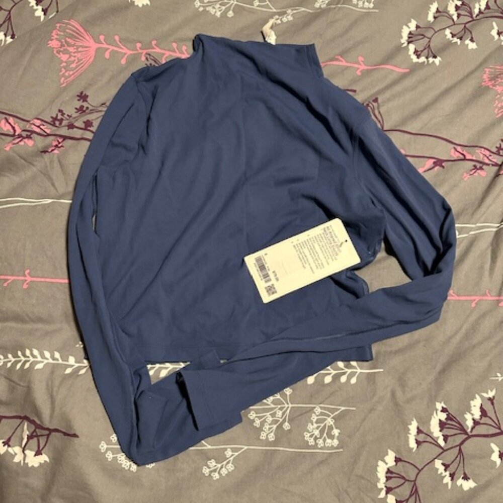 lululemon athletica Long Sleeve Top in Blue